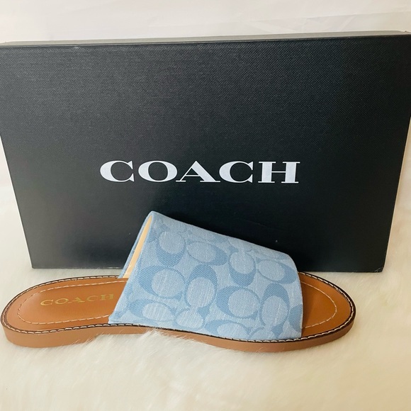 New in Box Coach Hazel Sandal in Signature Chambray - Picture 2 of 10